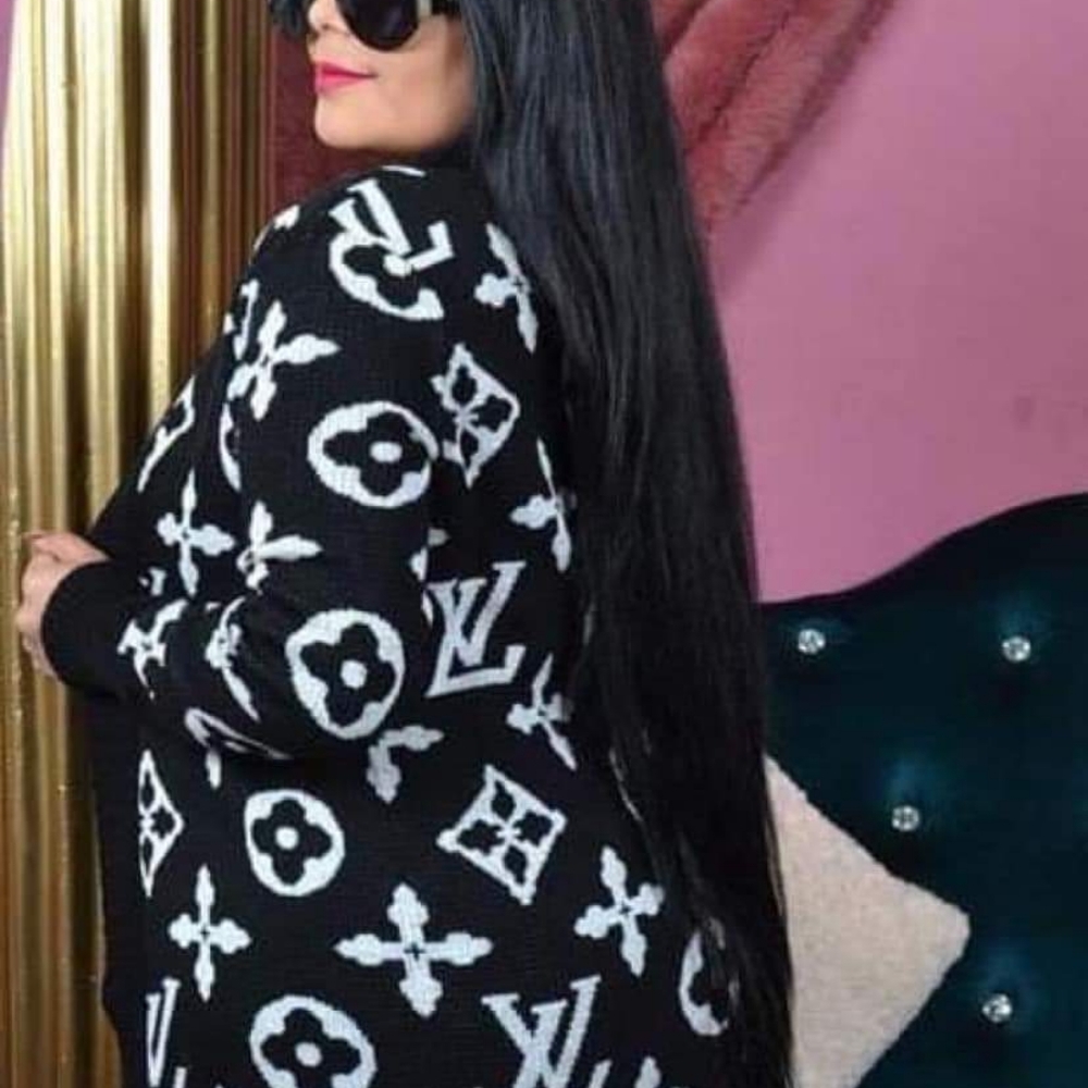 Womens cardigan with fur